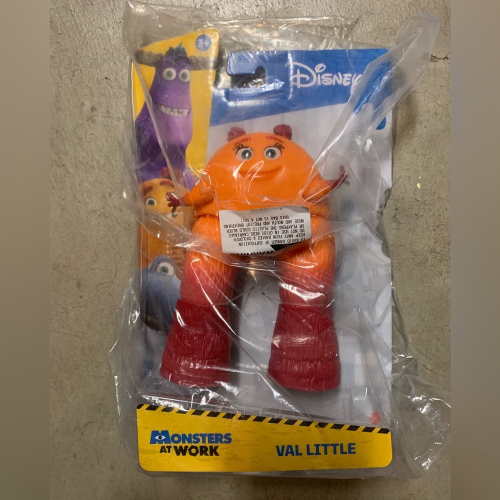 Disney Pixar Monsters at Work " VAL Little " Mattel Action Figure